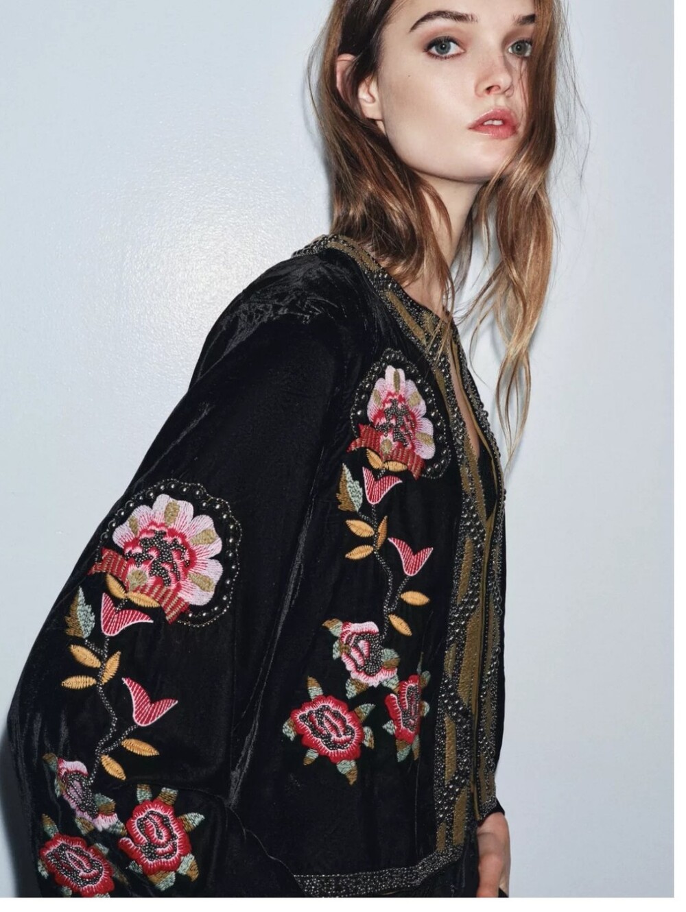BNWT! Zara Embroidered Beaded Floral Velvet Jacket